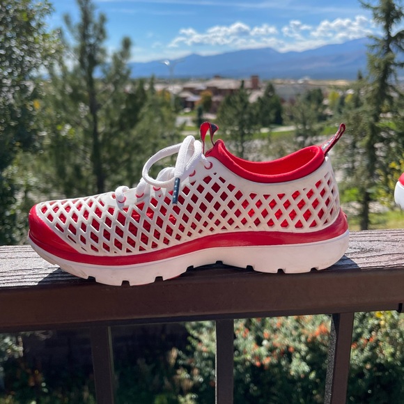 2008 Nike Rejuvenat8 USA Olympic Medal Stand Red & White Sneakers - Picture 12 of 16